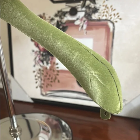 Gucci Olive Velvet Hanger - Picture 4 of 5